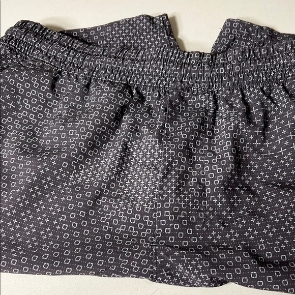 Men’s lululemon shorts NWOT - Picture 5 of 6